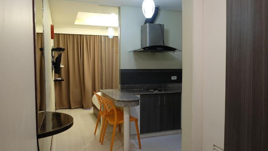 ZEN Rooms Malate Robinsons Manila Exterior foto