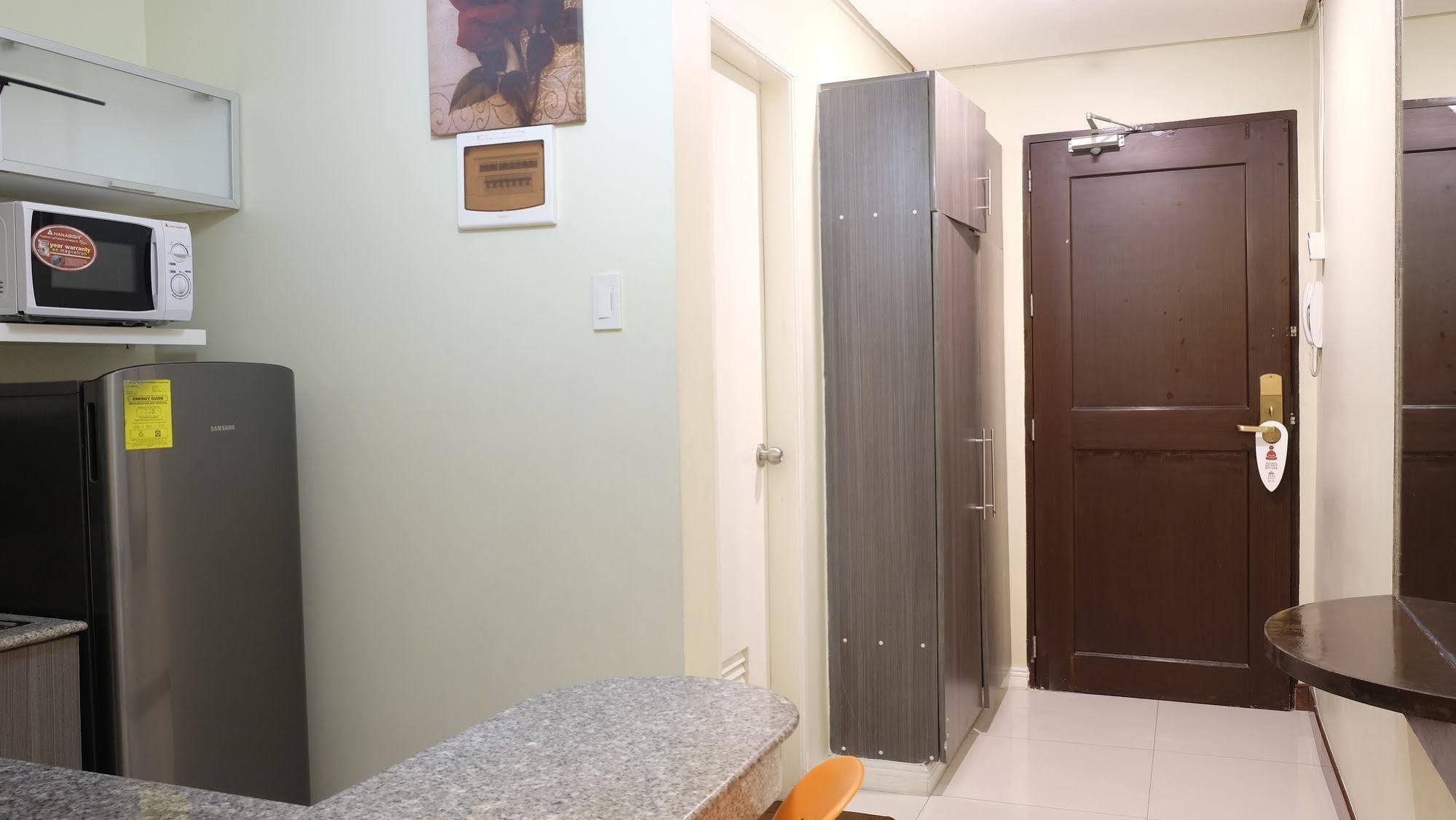 ZEN Rooms Malate Robinsons Manila Exterior foto